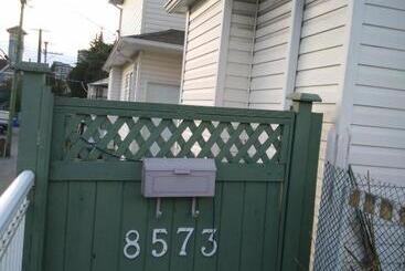 پانسیون Marpole Guest House