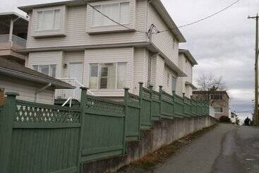 پانسیون Marpole Guest House