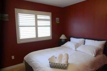 پانسیون Marpole Guest House