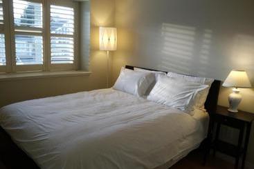 پانسیون Marpole Guest House