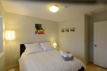 پانسیون Marpole Guest House