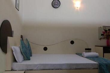 膳宿费 Rosvilla Guest House