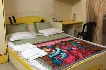 膳宿费 Rosvilla Guest House