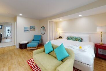 The Hotel Maria