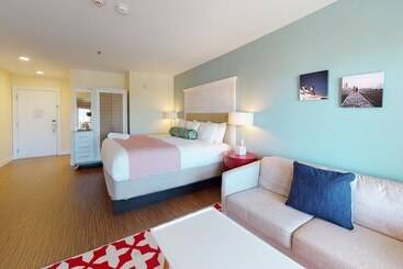 The Hotel Maria