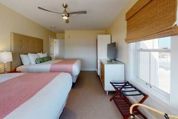 The Hotel Maria