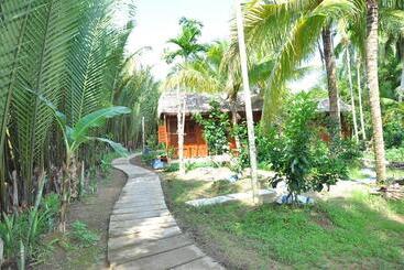 هتل Ben Tre Farm Stay