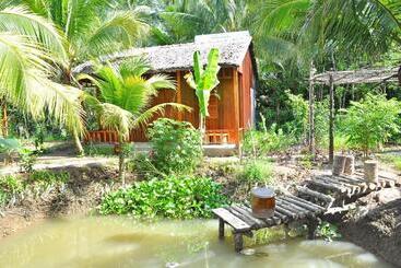 هتل Ben Tre Farm Stay