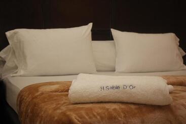 هتل Hôtel Sable D'or