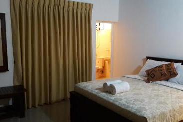 پانسیون Igloo Airport Villa