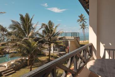 پانسیون Naomi Beach Resort   Adults Only