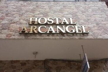 پانسیون Hostal Arcangel