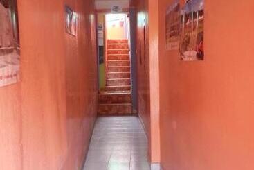 پانسیون Hostal Arcangel