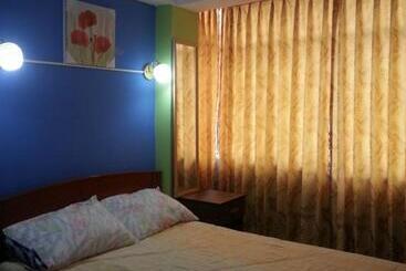 پانسیون Hostal Arcangel
