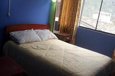 پانسیون Hostal Arcangel