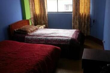 پانسیون Hostal Arcangel