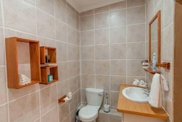پانسیون Lenore Guest House