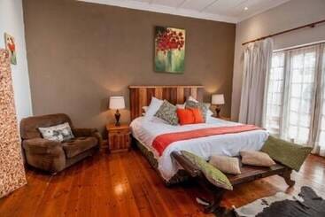 پانسیون Lenore Guest House