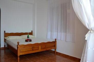 پانسیون Villa Panorma