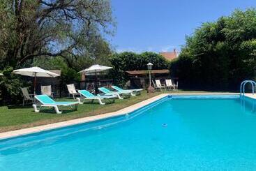 ユースホステル Hostería La Viña