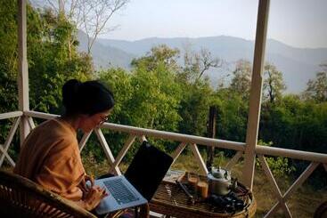 هتل Kalimpong Village Retreat
