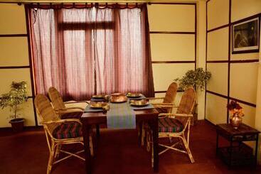 هتل Kalimpong Village Retreat