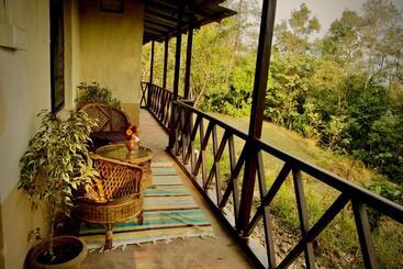 هتل Kalimpong Village Retreat