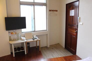 Orinet Jewel Youth Hostel