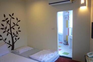 Orinet Jewel Youth Hostel