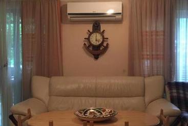 پانسیون Guest House Gzirishvili