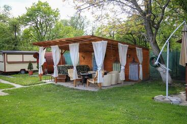پانسیون House Garden