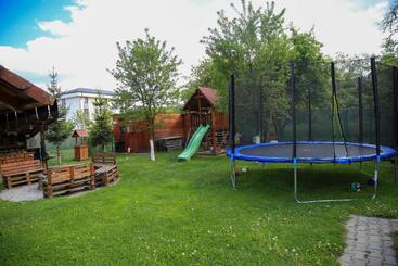 پانسیون House Garden