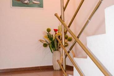 פנסיון Nirvana Guest House