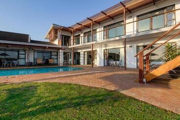 پانسیون The Ridge Guesthouse