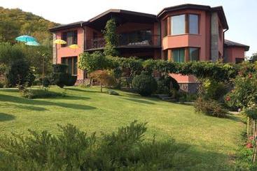پانسیون Villa Ananuri