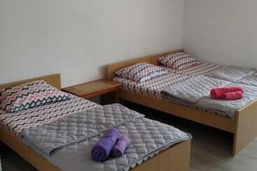 پانسیون Apartments Mostrovi
