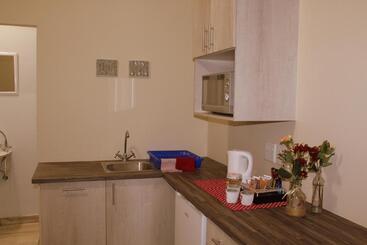 پانسیون Ley Lia Guest House