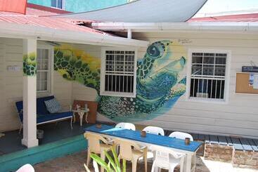 پانسیون Mobay Kotch   Hostel