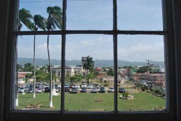 پانسیون Mobay Kotch   Hostel