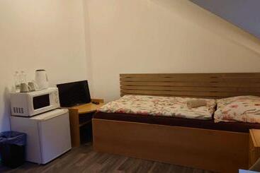 پانسیون Penzion Tcv Pardubice