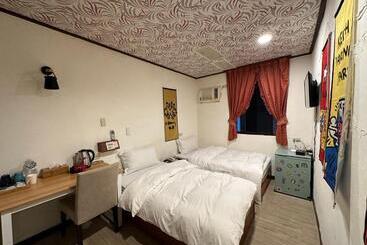 هاستل Ming Ren Hotspring