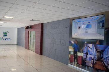 هتل کپسول Izzzleep Aeropuerto Terminal 1