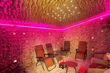 پانسیون Amandra Chalet