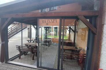 پانسیون Penzion A Restaurace U Strnada