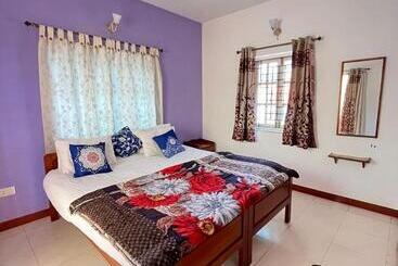 پانسیون Skyview Villa