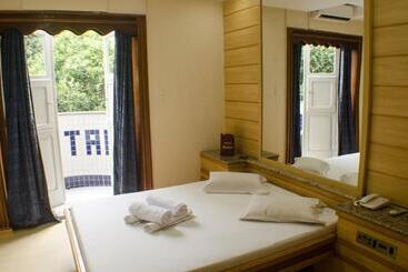 هتل Hostal