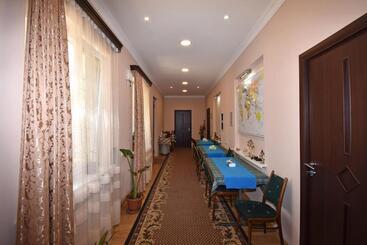 پانسیون Guest House Arsan