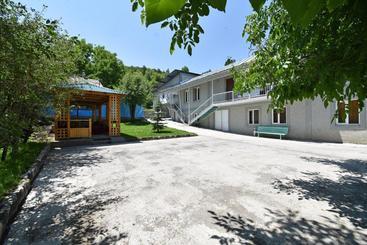 پانسیون Guest House Arsan