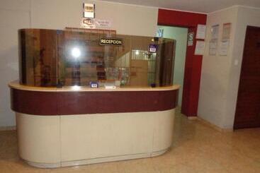 هاستل Antares Inn