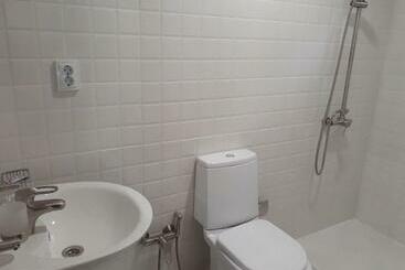 پانسیون Laghami Guest House